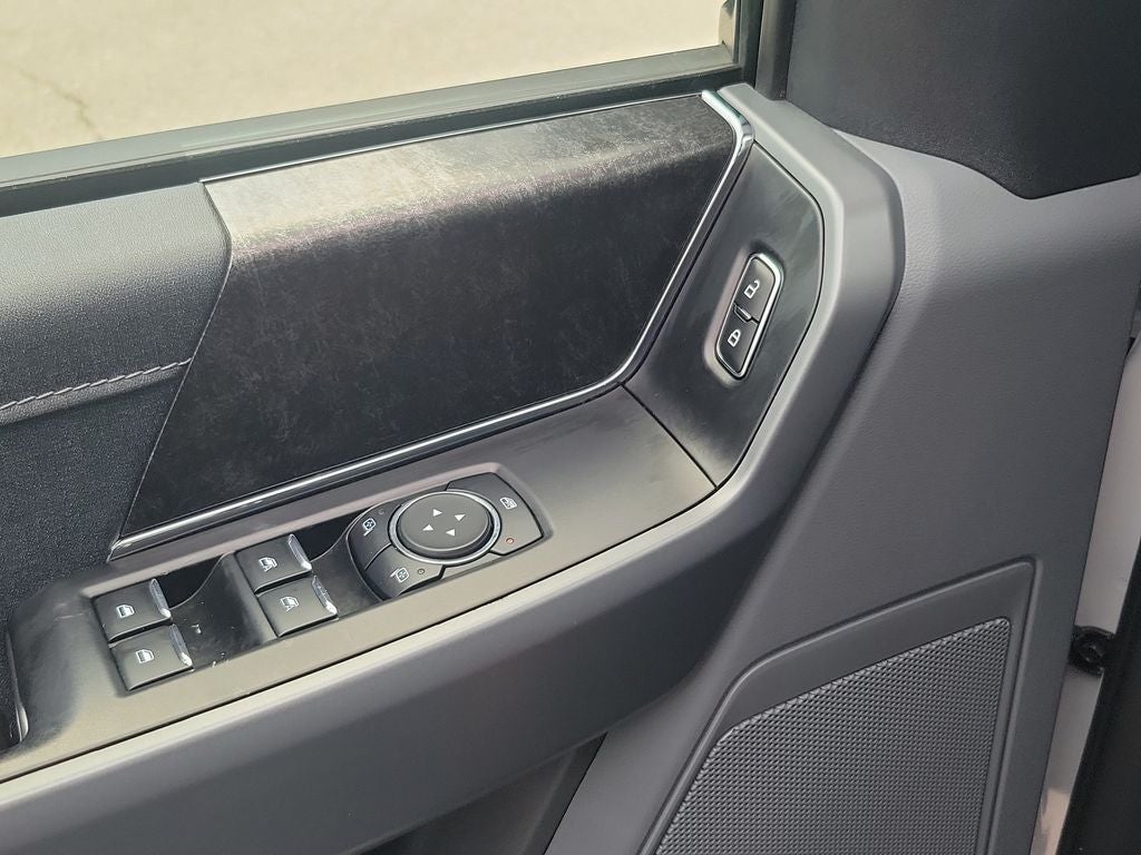 2023 Ford F-150 Lightning XLT