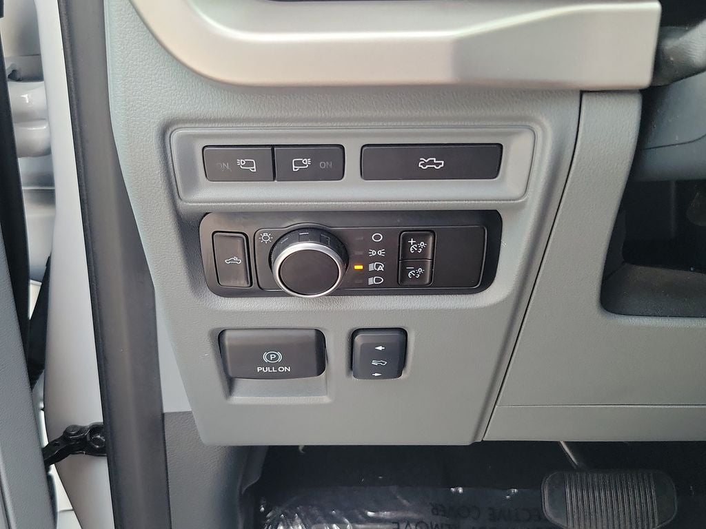 2023 Ford F-150 Lightning XLT