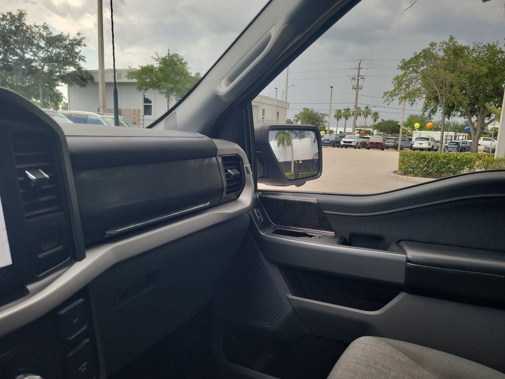2023 Ford F-150 Lightning XLT