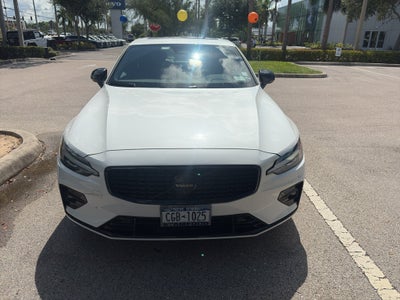 2024 Volvo S60 Plus Black Edition