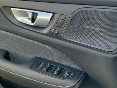 2024 Volvo S60 Plus Black Edition