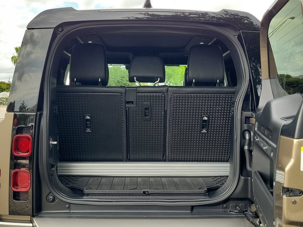 2021 Land Rover Defender 90 X-Dynamic S