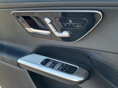 2025 Mercedes-Benz GLC 300