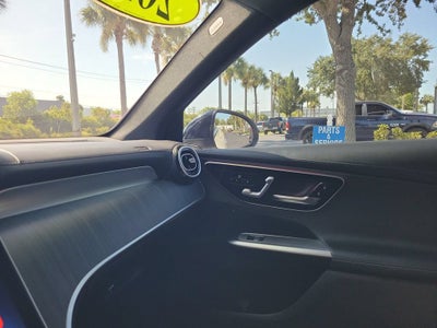 2025 Mercedes-Benz GLC 300