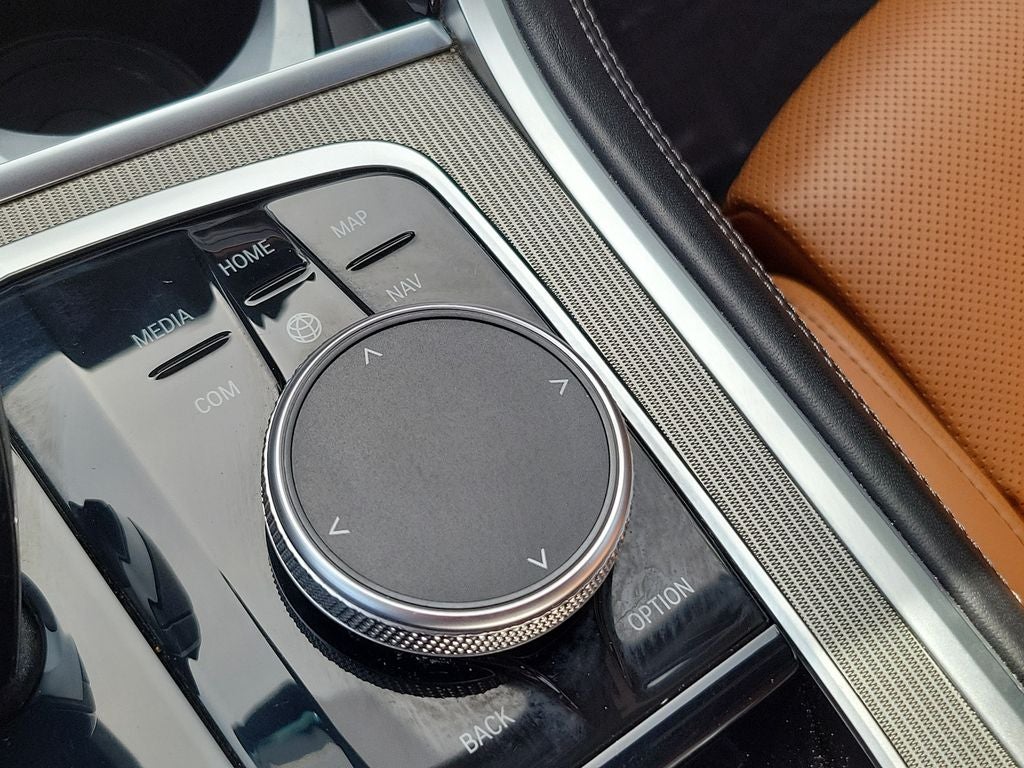 2025 BMW 8 series 840i