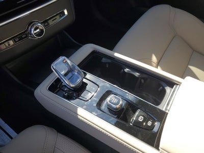 2026 Volvo XC90 Plus