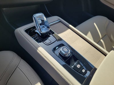 2026 Volvo XC90 Plus