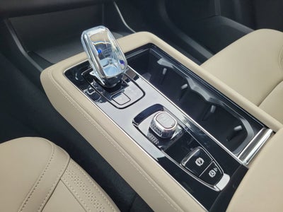 2026 Volvo XC90 Plus