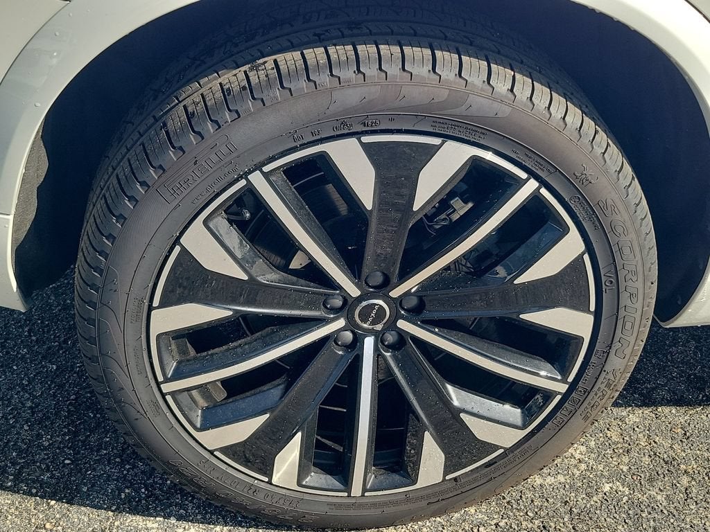 2026 Volvo XC90 Plus