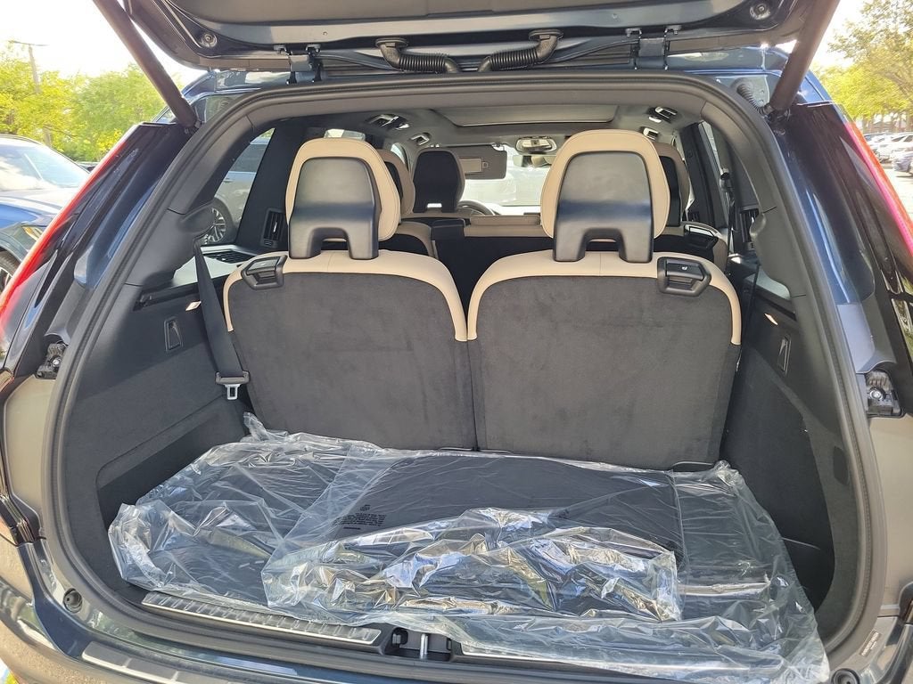 2026 Volvo XC90 Plus