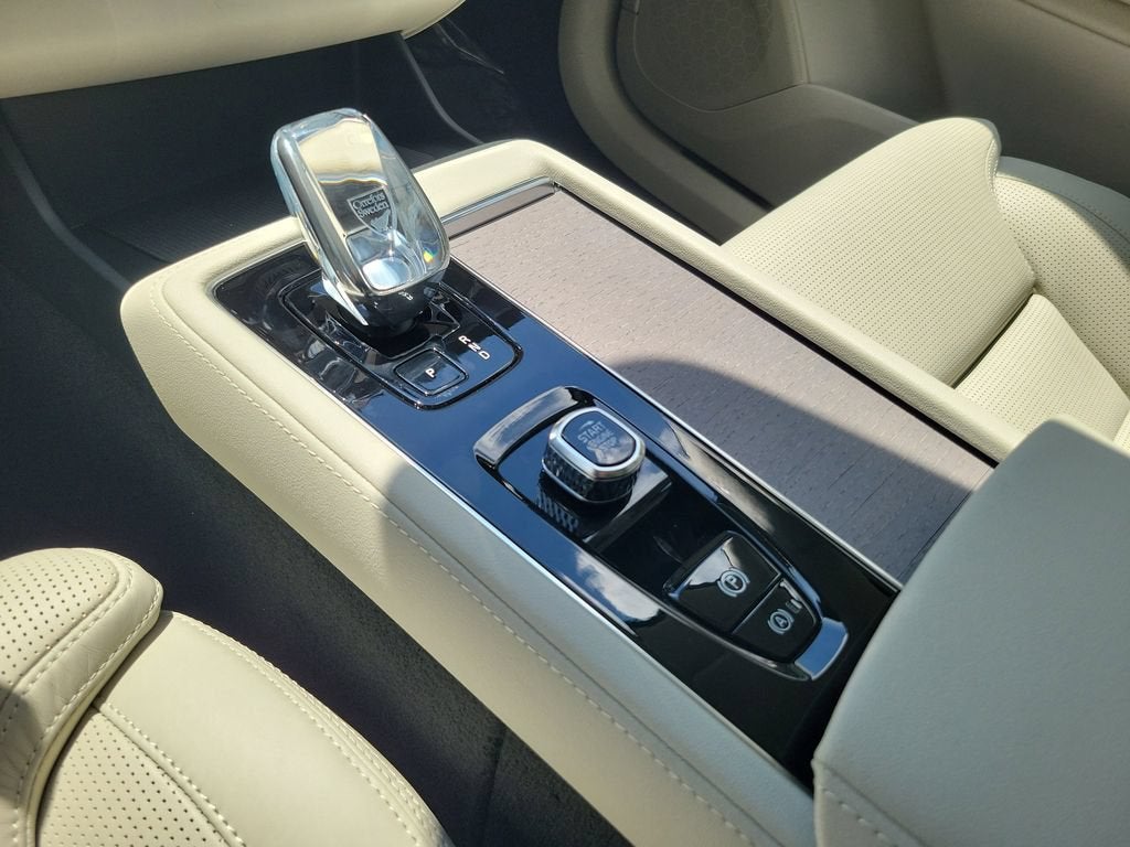 2026 Volvo XC90 Ultra Dark Theme