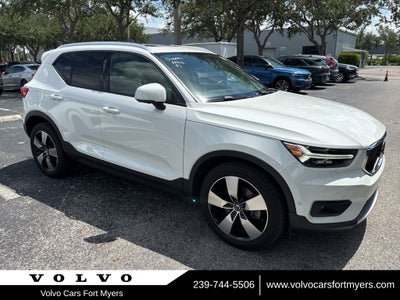 2019 Volvo XC40 Momentum