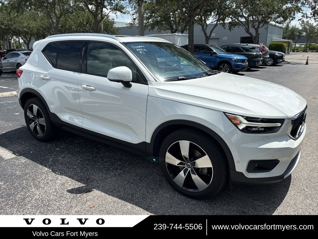 2019 Volvo XC40 Momentum