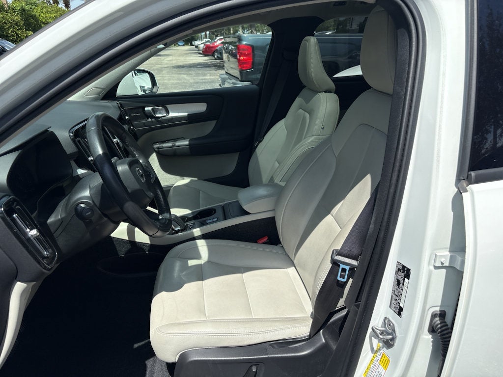 2019 Volvo XC40 Momentum