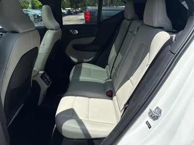 2019 Volvo XC40 Momentum