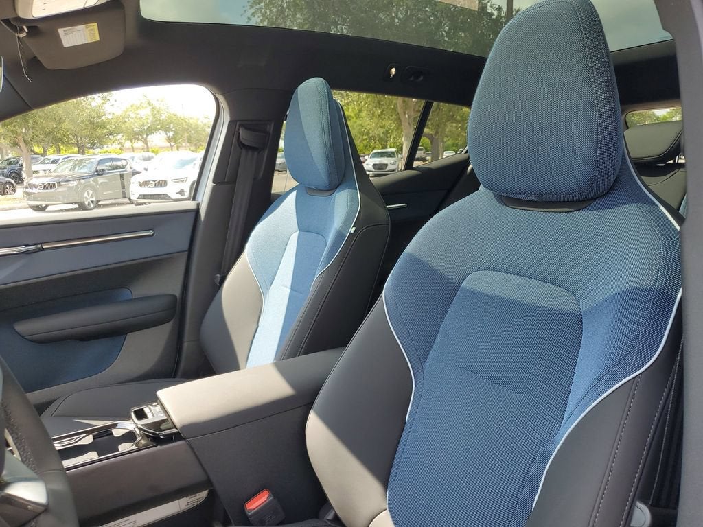 2025 Volvo EX30 Plus