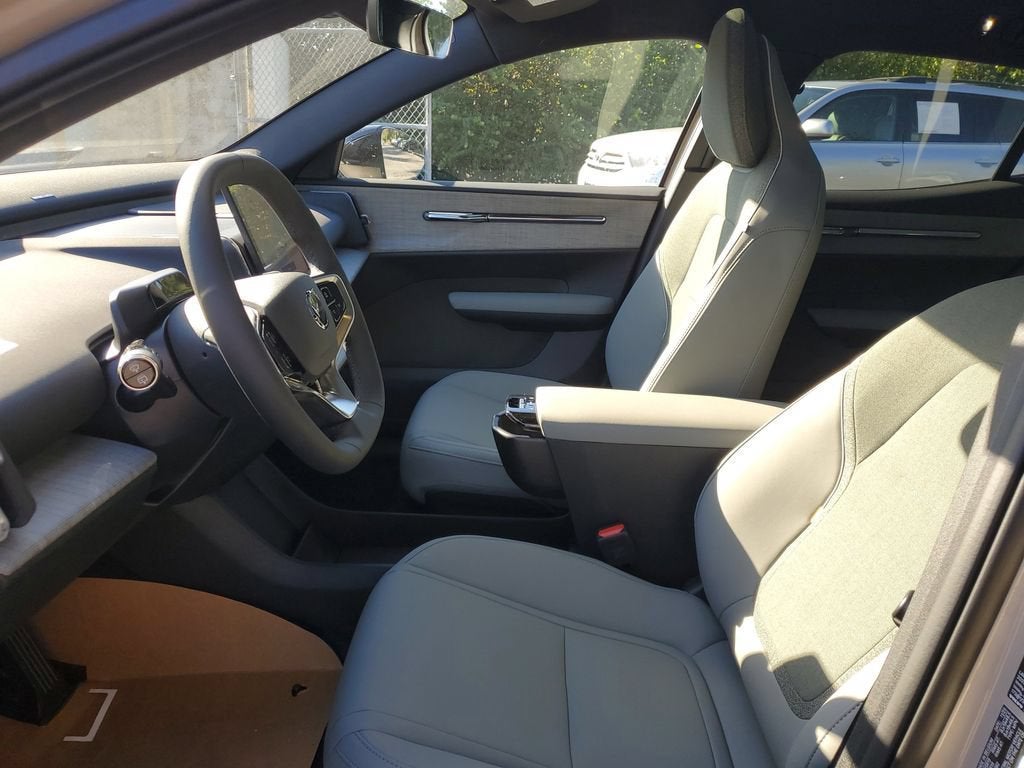 2026 Volvo EX30 Plus