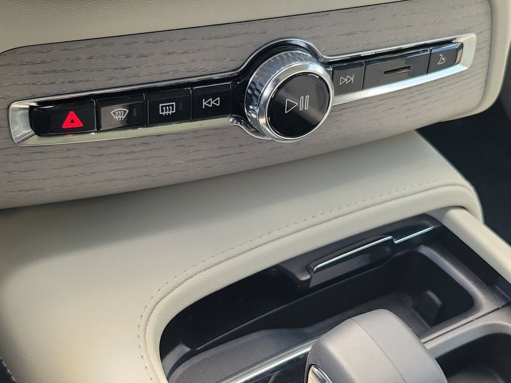 2024 Volvo XC90 Plus