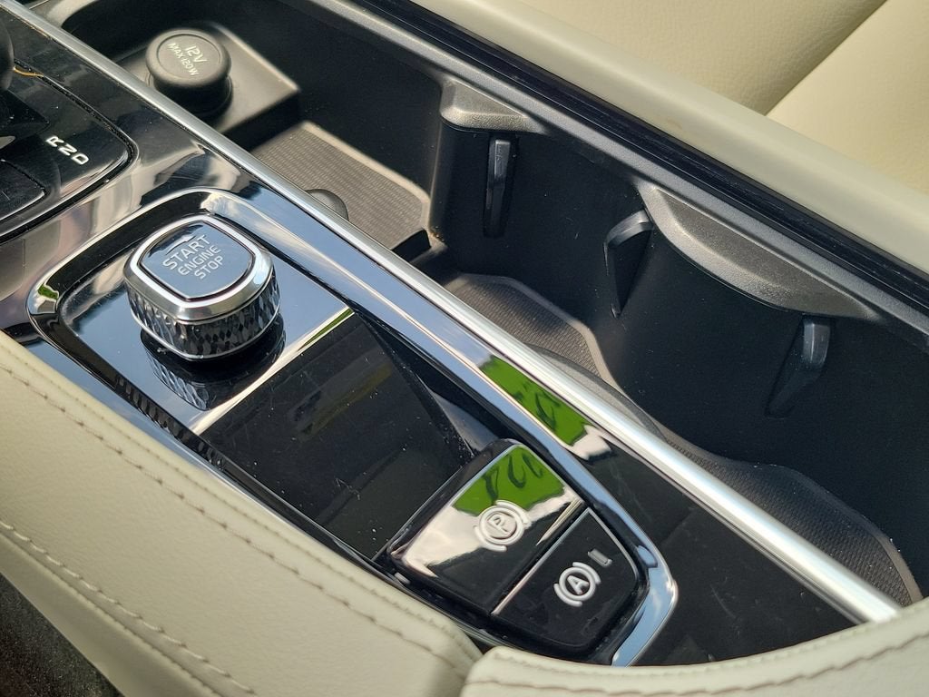 2024 Volvo XC90 Plus