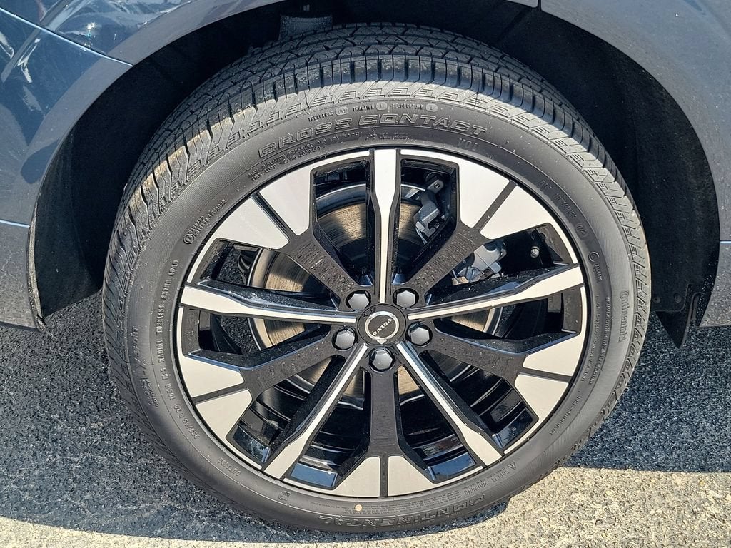 2026 Volvo XC60 Plus