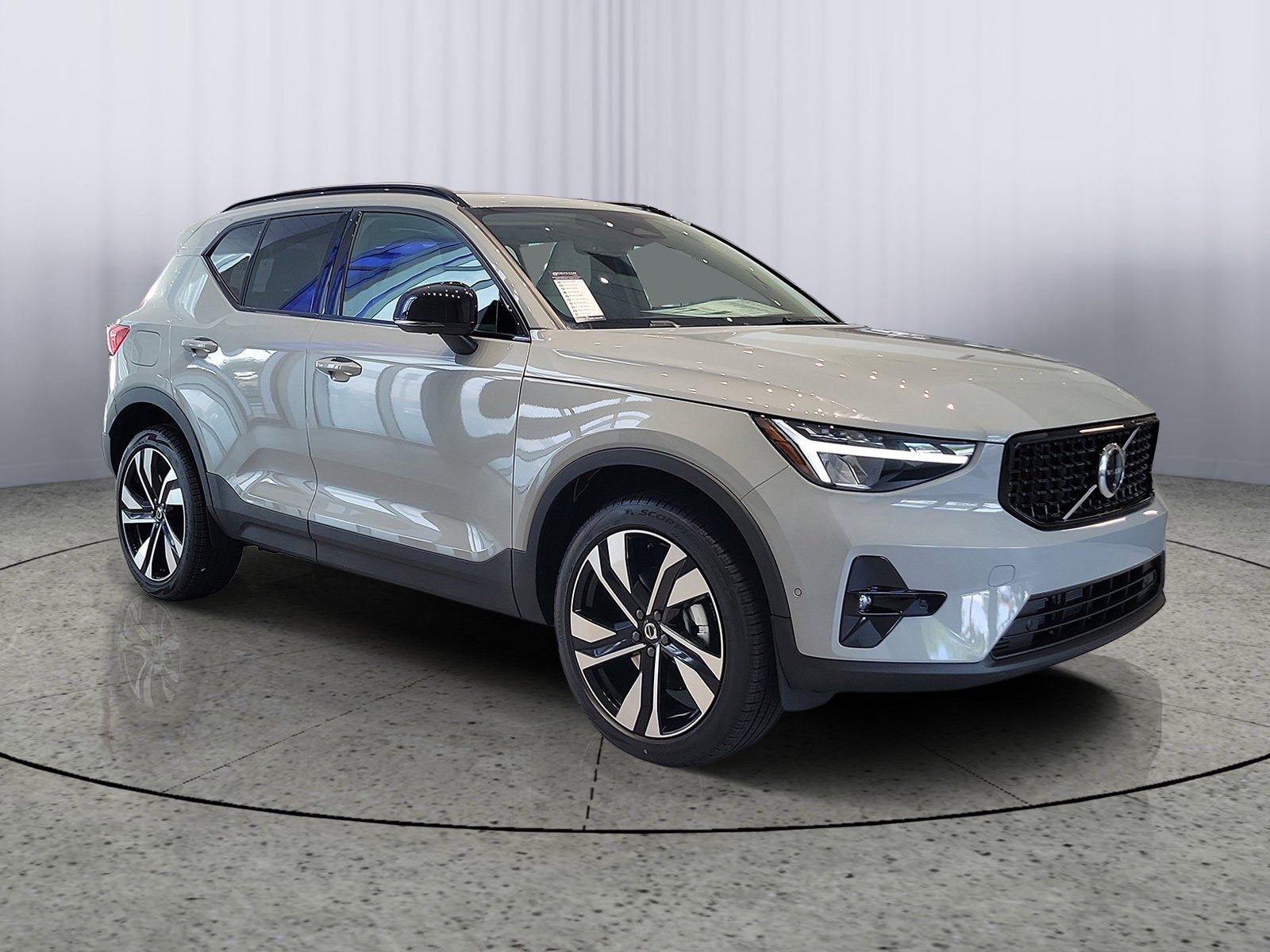 2026 Volvo XC40 Plus