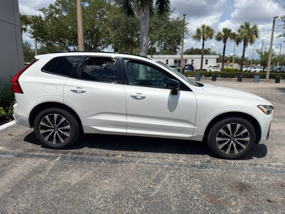 2024 Volvo XC60 Core Dark Theme