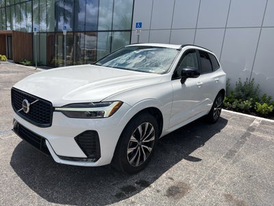 2024 Volvo XC60 Core Dark Theme