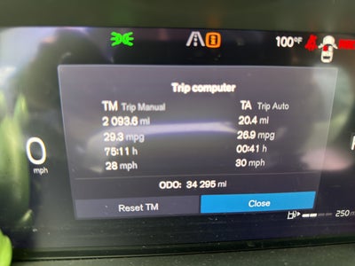 2024 Volvo XC60 Core Dark Theme