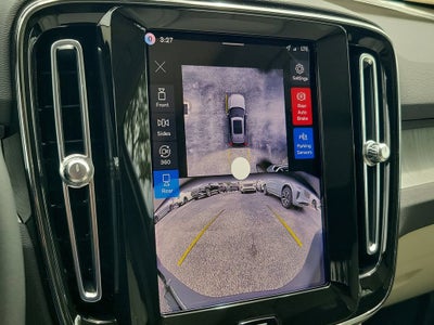 2026 Volvo XC40 Plus