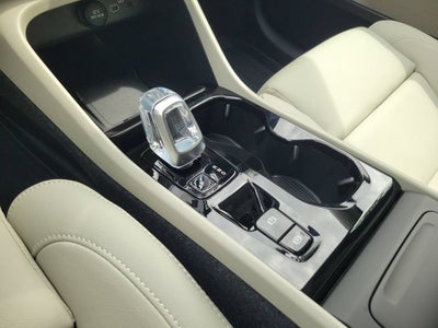 2026 Volvo XC40 Plus