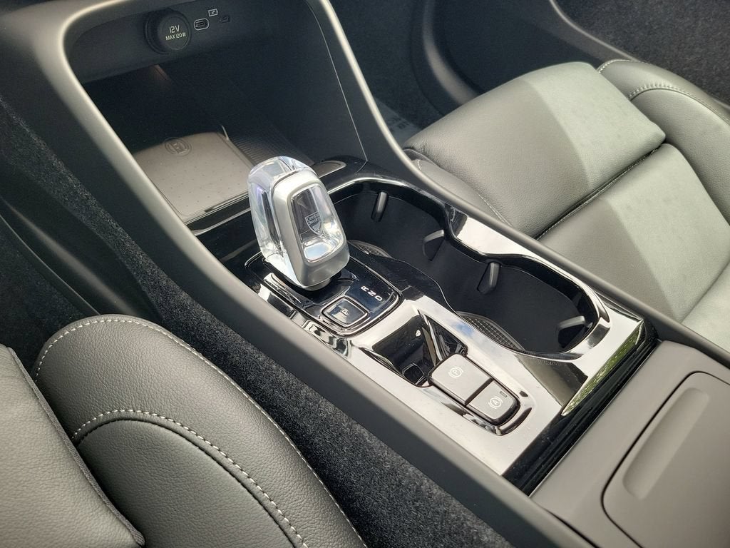 2026 Volvo XC40 Plus