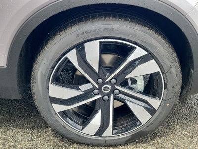 2026 Volvo XC40 Plus