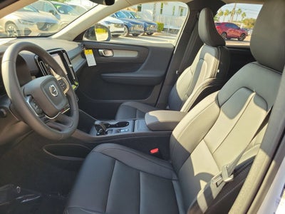 2026 Volvo XC40 Core