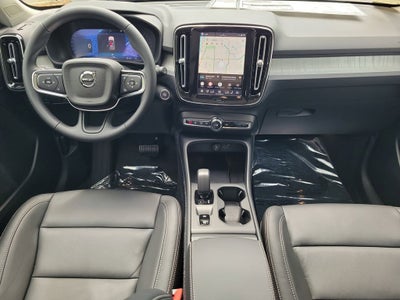 2026 Volvo XC40 Core