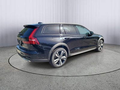 2026 Volvo V60 Cross Country Plus