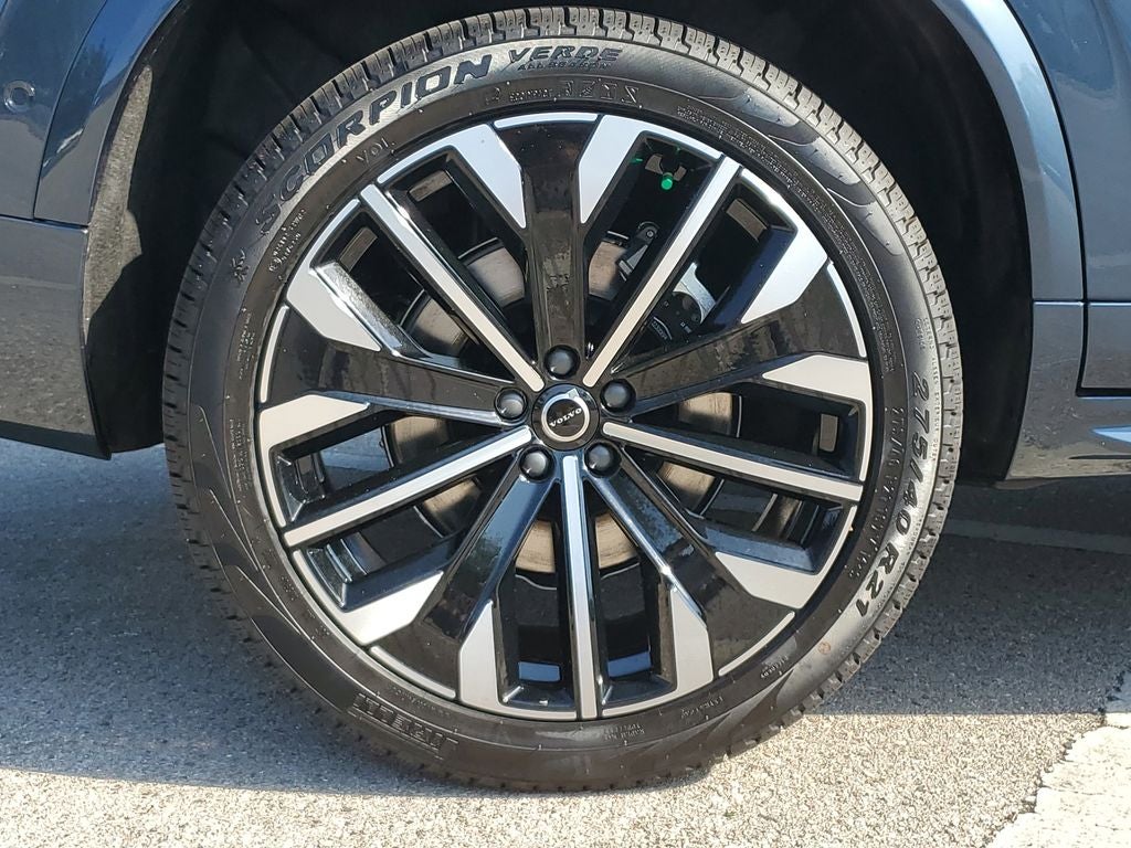 2025 Volvo XC90 Plus