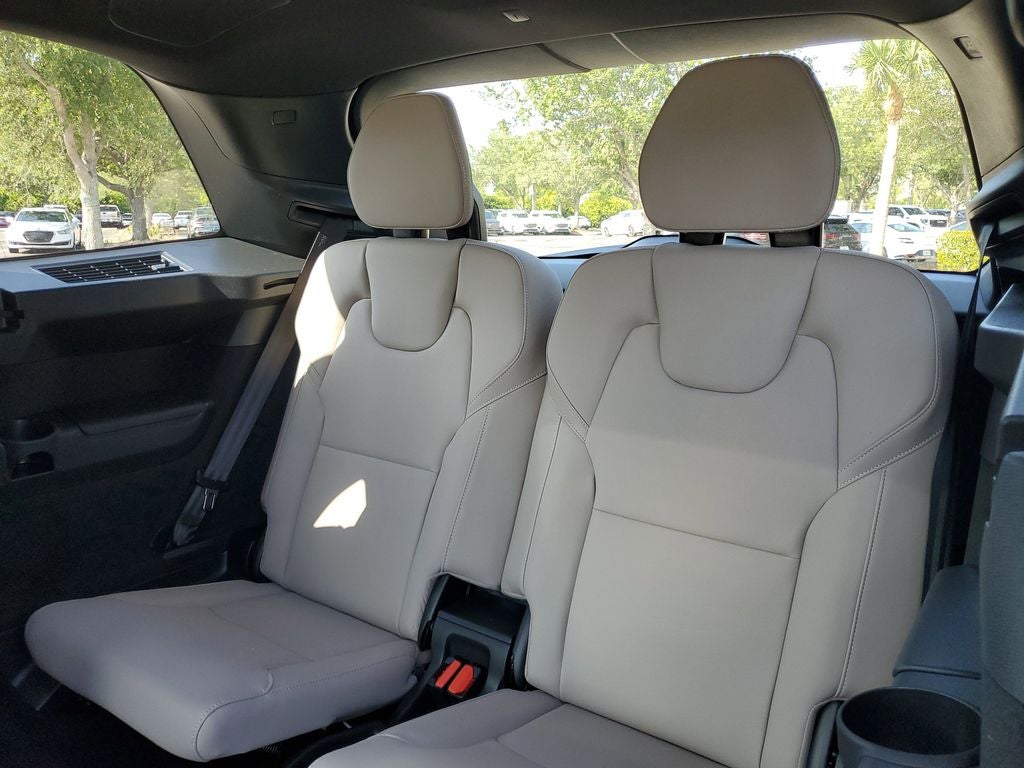 2025 Volvo XC90 Plus