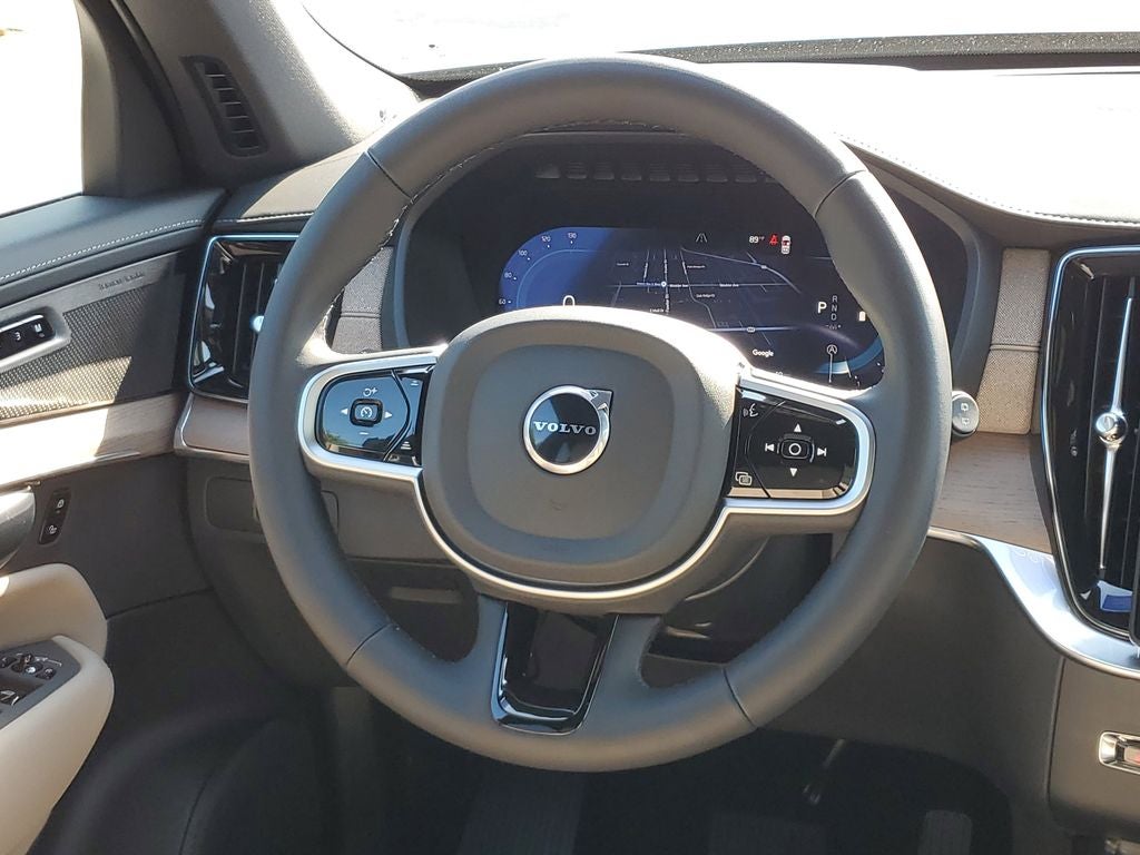 2025 Volvo XC90 Plus