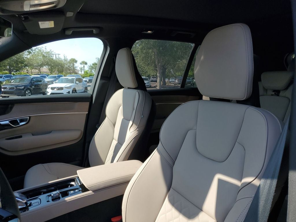2025 Volvo XC90 Plus