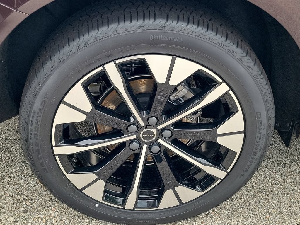 2026 Volvo XC60 Plus