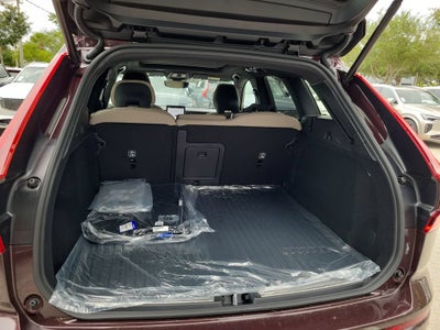 2026 Volvo XC60 Plus