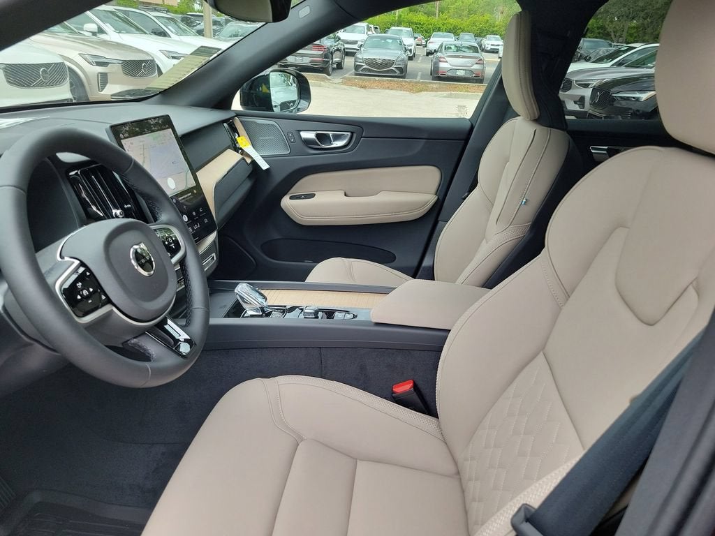 2026 Volvo XC60 Plus