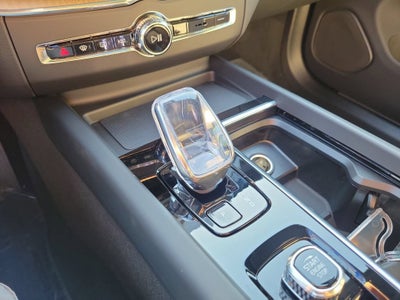 2026 Volvo XC60 Plus