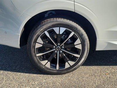 2026 Volvo XC60 Plus