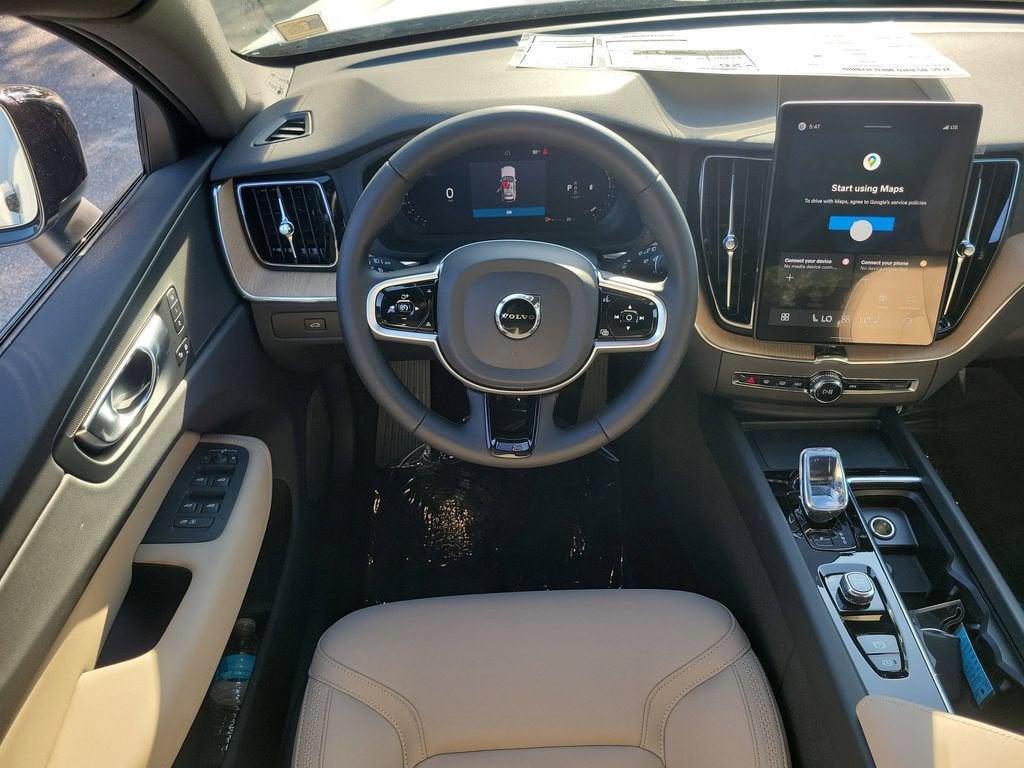 2026 Volvo XC60 Plus