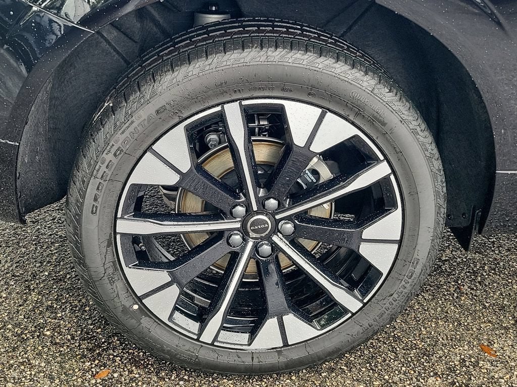 2026 Volvo XC60 Plus