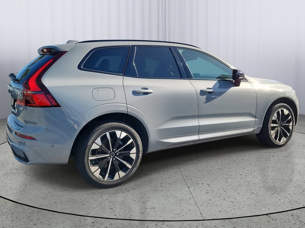 2026 Volvo XC60 Plus