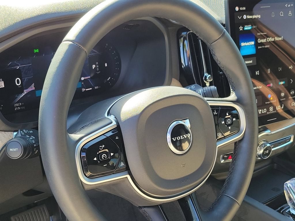 2026 Volvo XC60 Plus