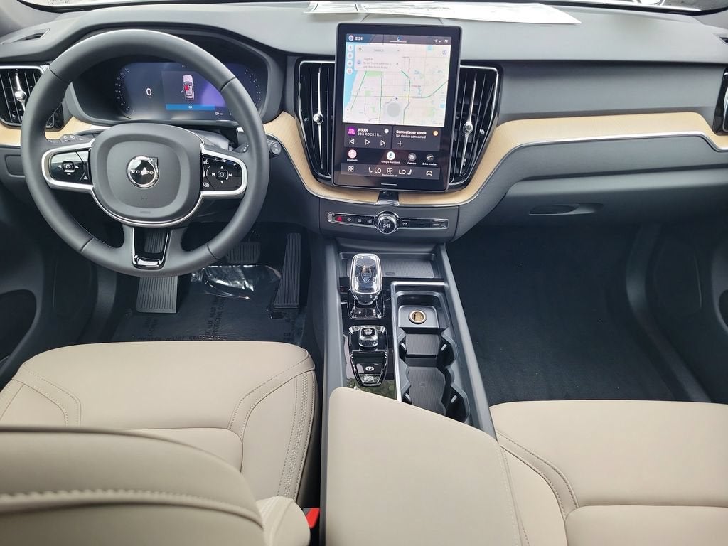 2026 Volvo XC60 Plus