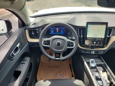 2026 Volvo XC60 Plus